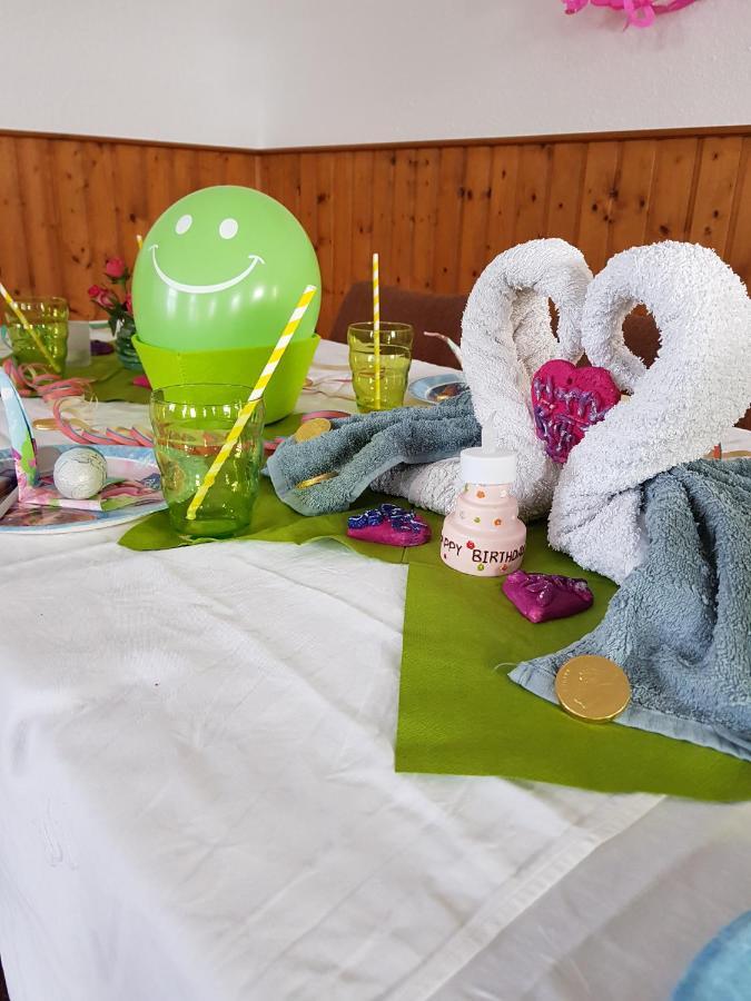 Teichcamp Vandrerhjem Grosshartmannsdorf Eksteriør bilde